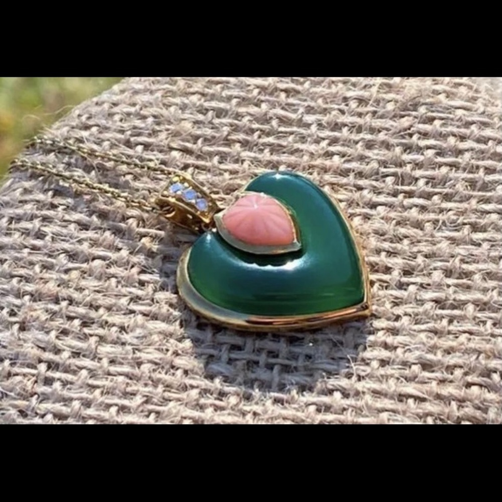 1991 Cartier 18k Gold Chrysoprase Heart Necklace - Picture 1 of 8